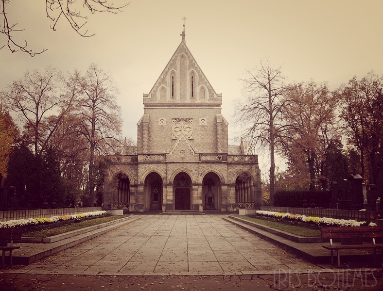 Chapel-a-Vynohrady-Cemetery