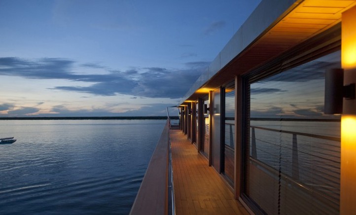 Aqua-Mekong-Exterior-Floating-Hotel