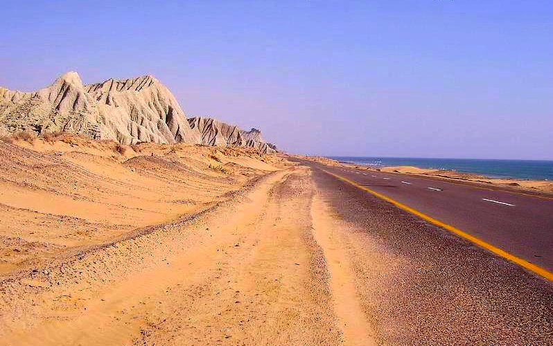 Buzi-Pass-on-Makran-Coastal-Highway-Balochistan