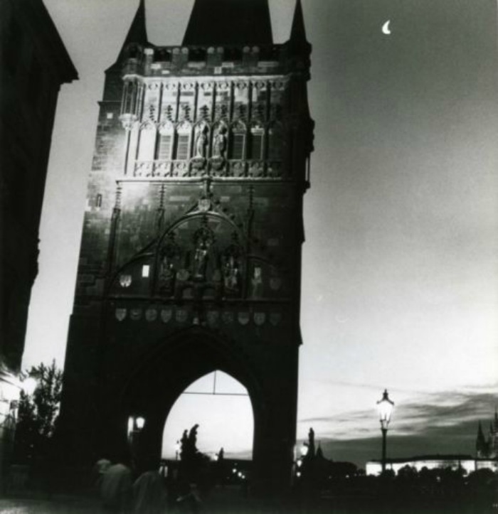 HELMUT-NEWTON-1989-Prague-Czech-Tower