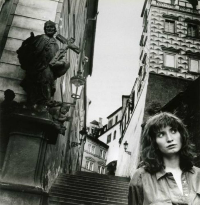 HELMUT-NEWTON-in-Prague-Czechoslovakia-1989