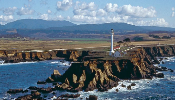 Pacific-Coast-Highway-Point-Arena-Lighthouse