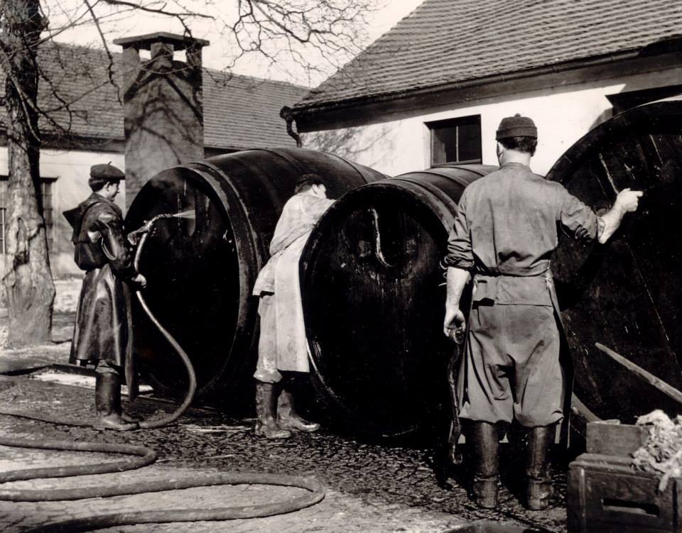 Pilsner-Urquell-Beer-Coopers-History-Photo-11
