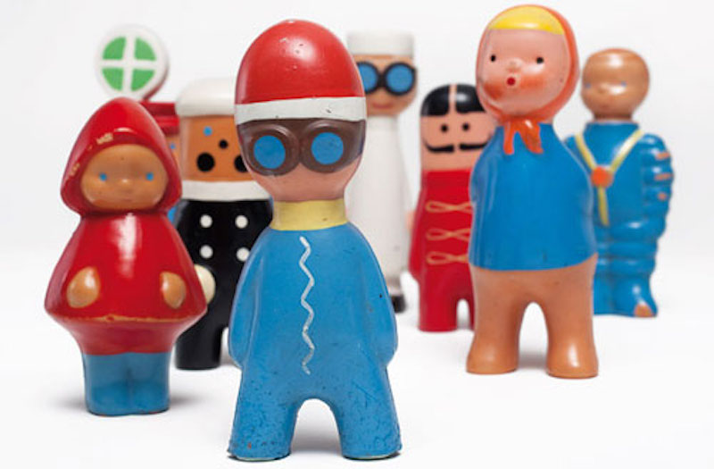 Libuse-Niklova-Plastic-Toys-Tres-Bohemes