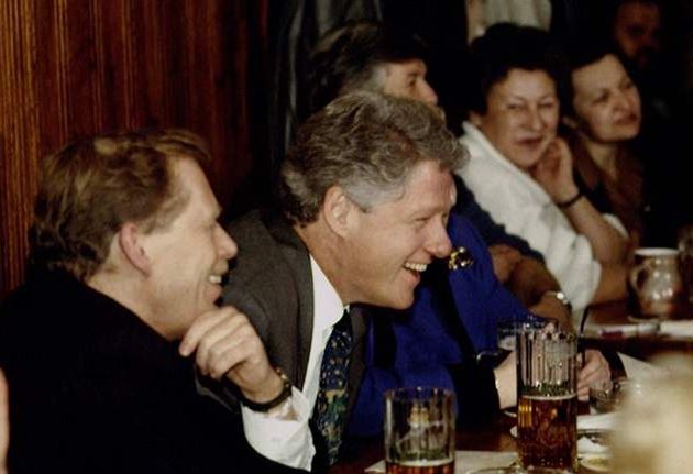 President-Havel-and-President-Clinton