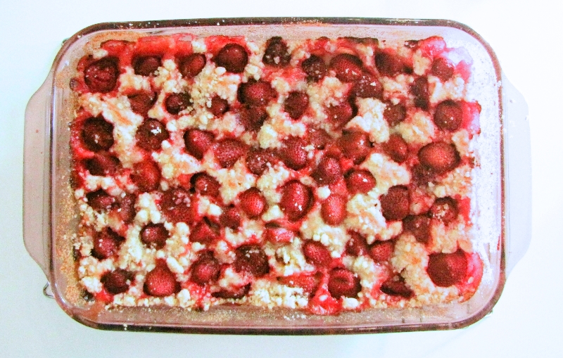 Strawberry-Crumble-Cake-Bar