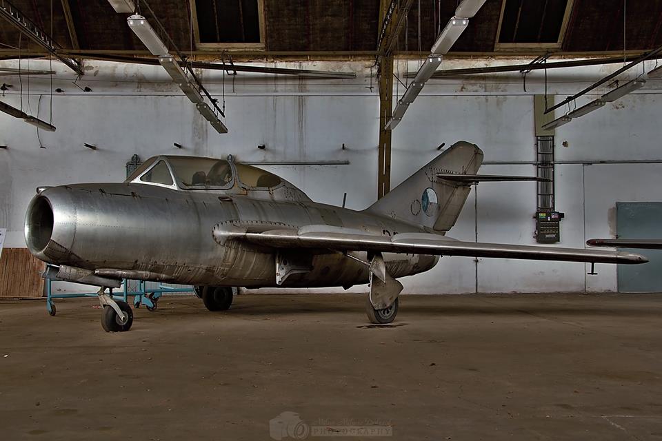 aviation-hangars-czech-republic-17