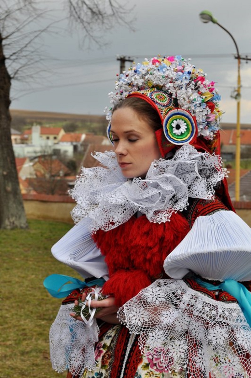 Wearing the ceremonial pentlení, Vlčnov, 2013 handwork.