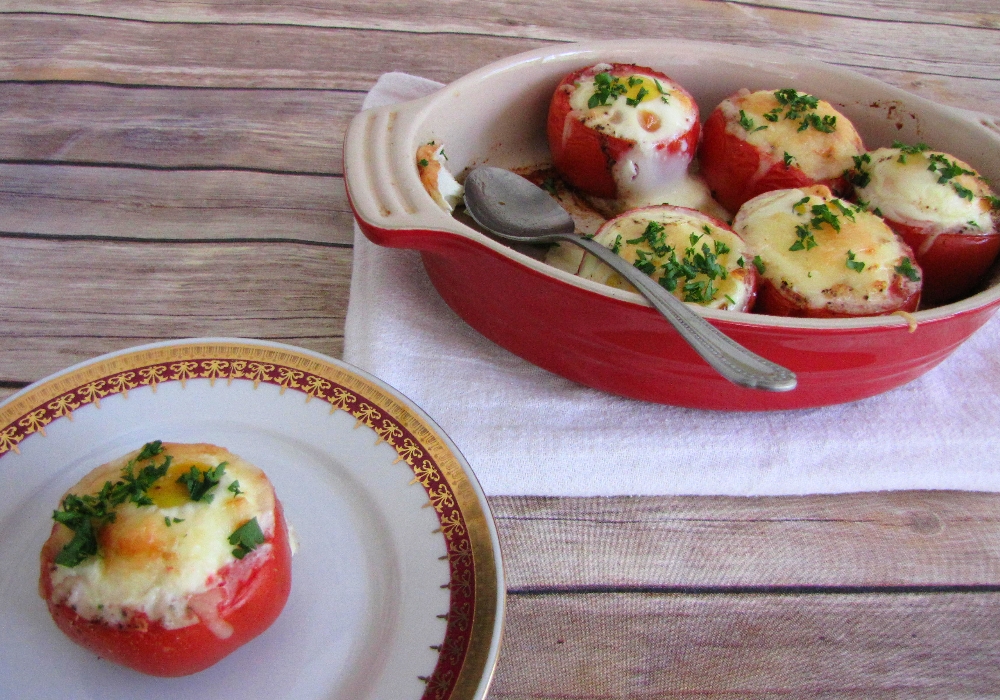 tomatoes-filled-with-cheese-and-egg-2