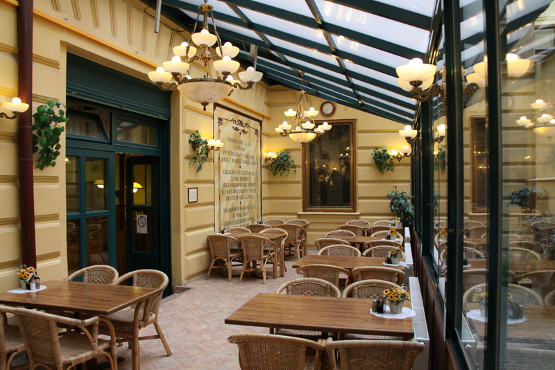 czech-restaurant-outside-seating