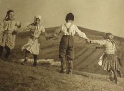 czech-folk-costumes-culture-javornik-16a