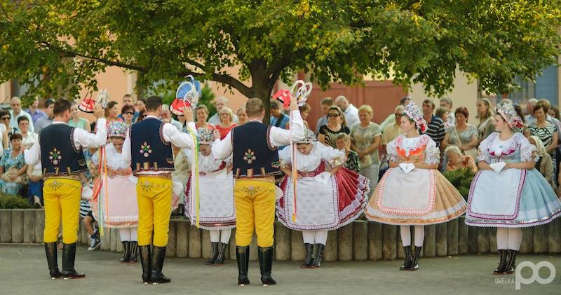106-the-hody-folk-festival-of-velke-bilovice-tres-bohemes