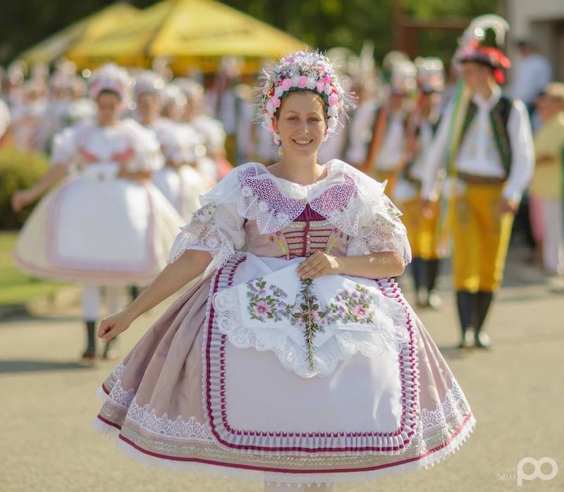 89-the-hody-folk-festival-of-velke-bilovice-tres-bohemes