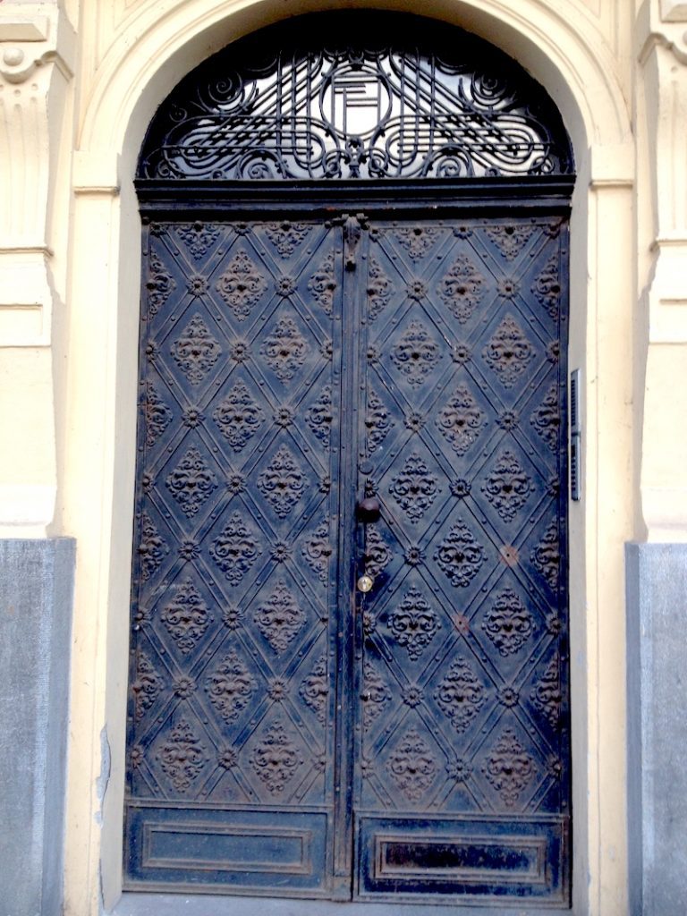 the-doors-of-prague-tres-bohemes-16