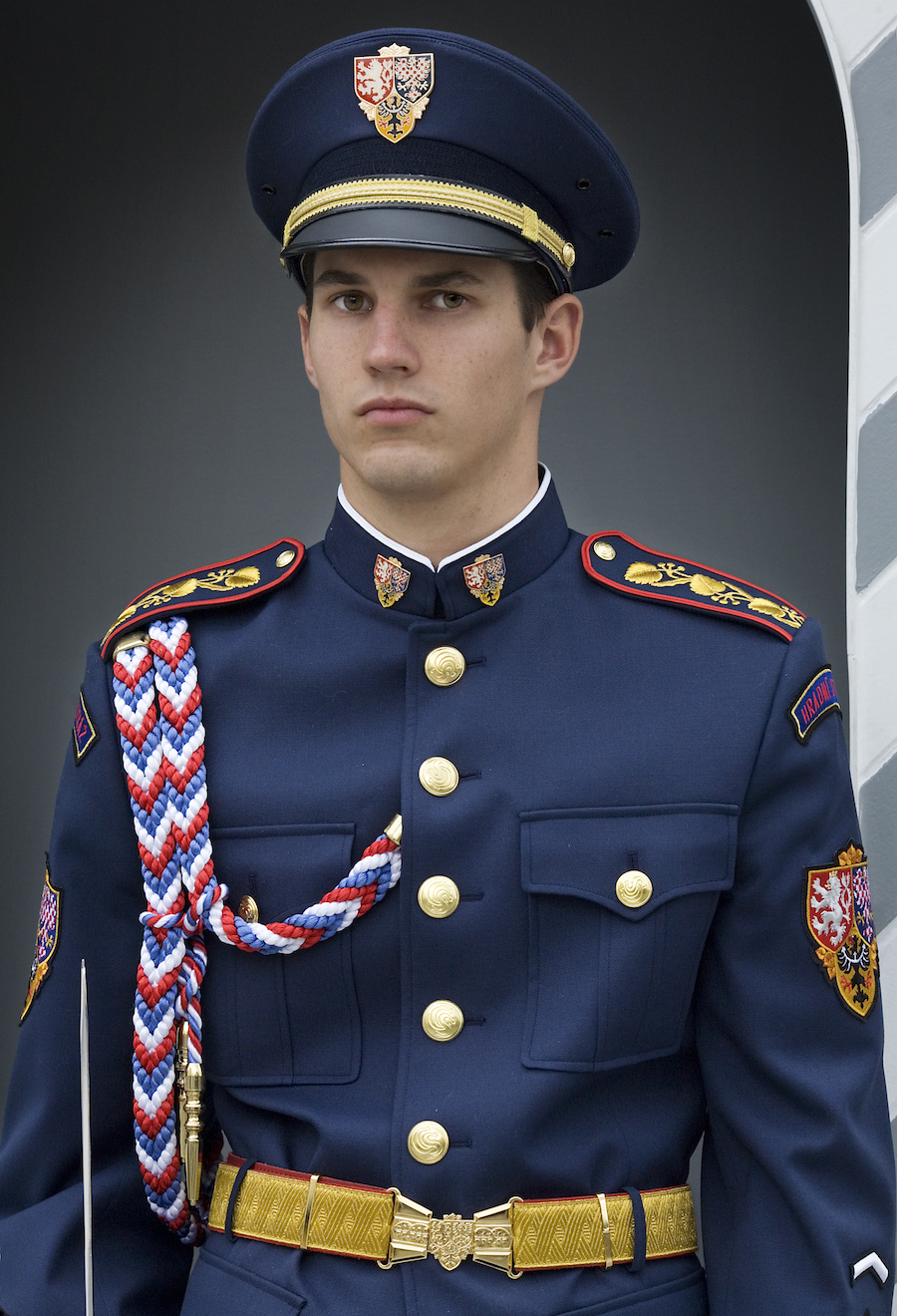 Castle-Guard-Uniform-Tres-Bohemes-1