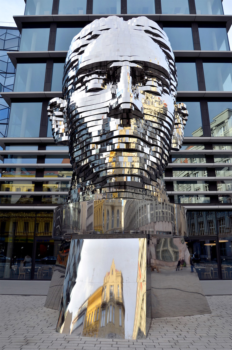 The-Rotating-Sculpture-of-Franz-Kafka's-Head-in-a-Prague-Shopping-Center-Tres-Bohemes-5