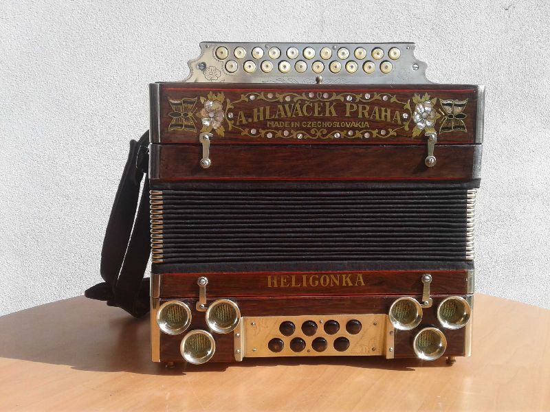 The Czech and Slovak Heligonka Instrument