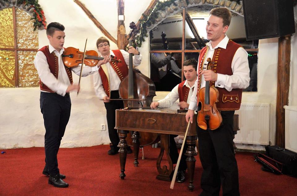 Bringing Dulcimer (Cimbalom) Music to the USA from the Czech Republic