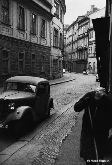 Photo Lens: Marc Riboud's Prague