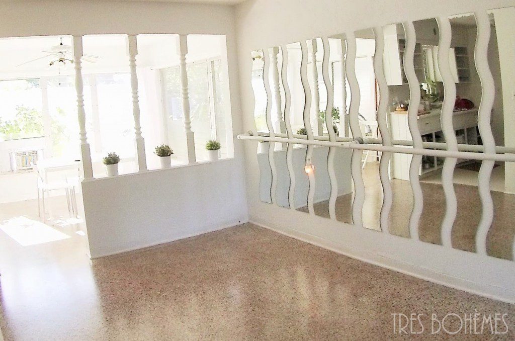 Boho-Decor-Tres-Bohemes-Living-Room-Mirrors