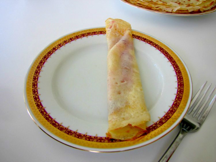Crepes-for-Breakfast-Recipe-Palacinky-Filling-Rolled-2-Tres-Bohemes