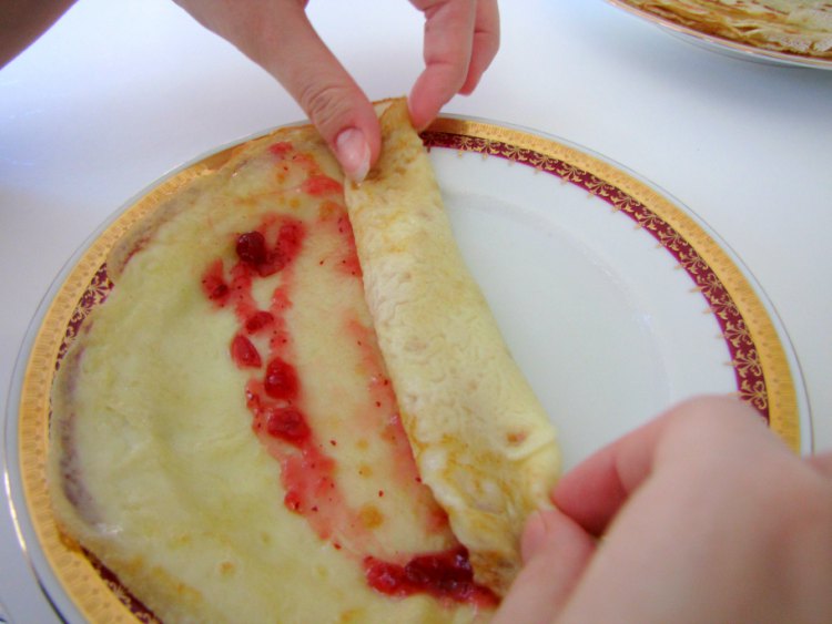 Crepes-for-Breakfast-Recipe-Palacinky-Filling-Rolled-Tres-Bohemes