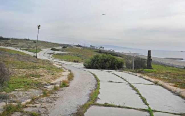 SurfRidge-Los-Angeles-Ghost-Town