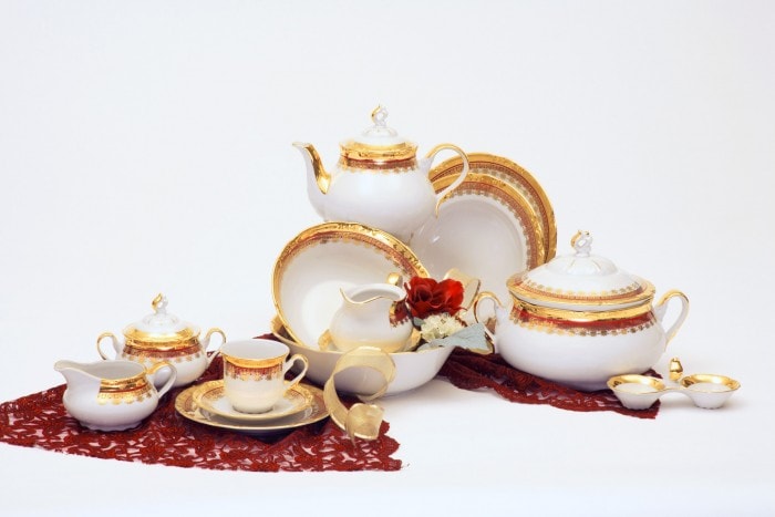 Tres-Bohemes-Thun-porcelain