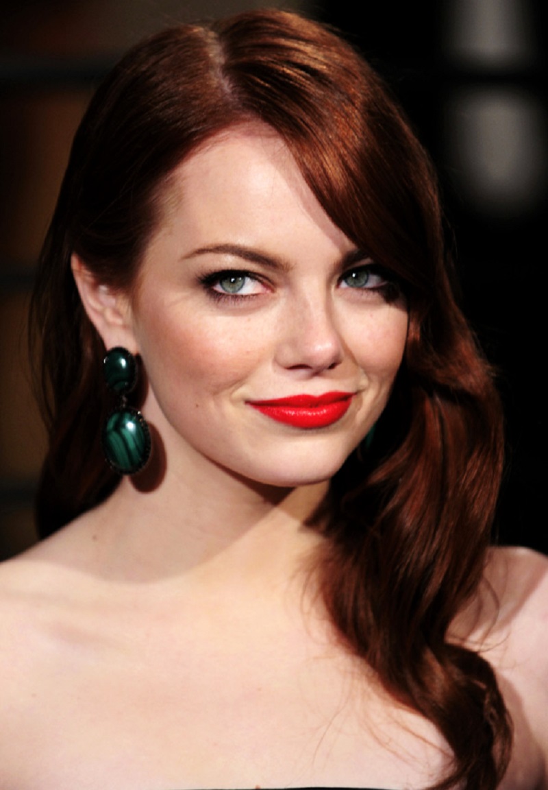 Emma_Stone_in_Red