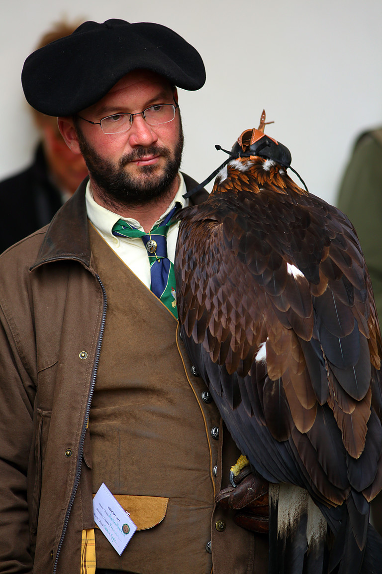 Falconry_Czech_Men_03