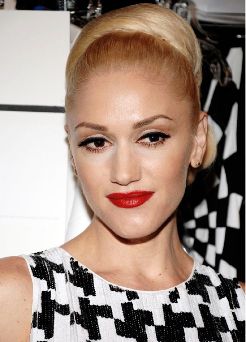 Gwen_Stefani_in_red