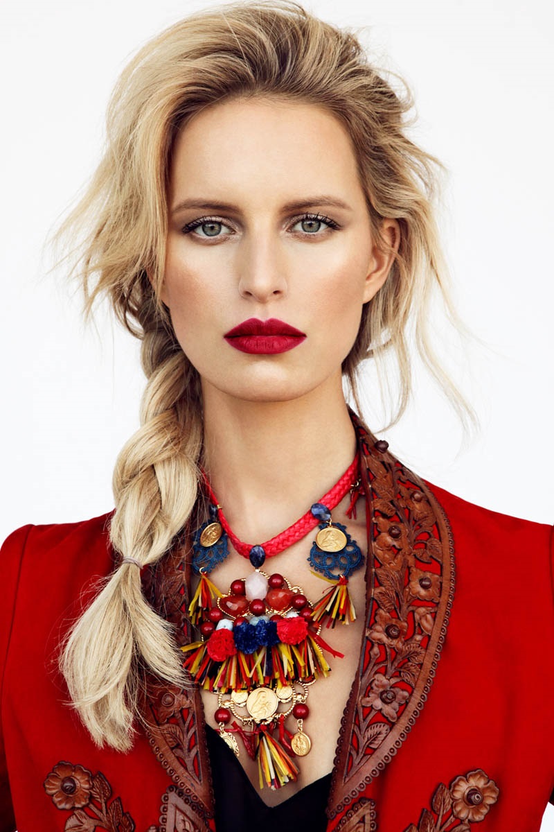 Karolina_Kurkova_Red_Lips