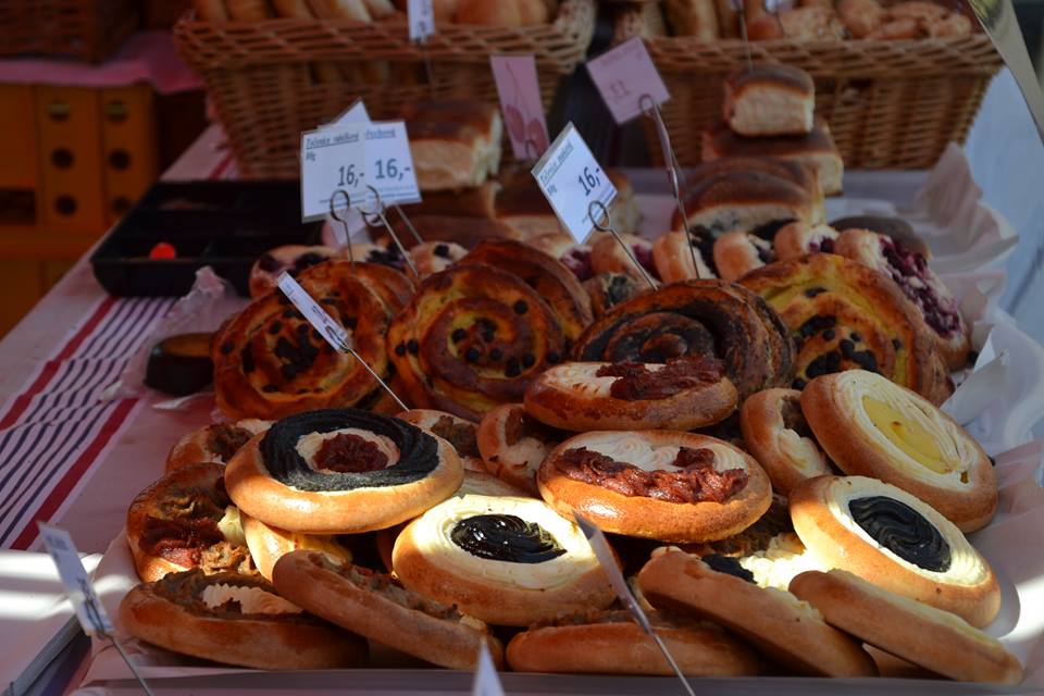 Farmers-Market-Prague-Baked-Goods-4