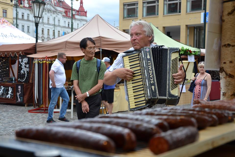 Farmers-Market-Prague-Meat-0
