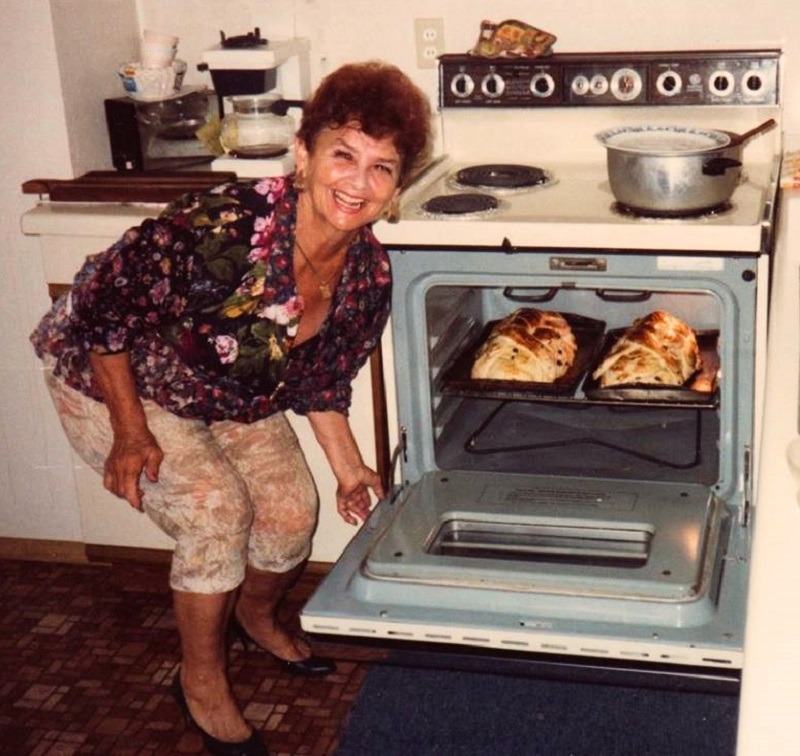 Marie Hilmar making Vánočka.