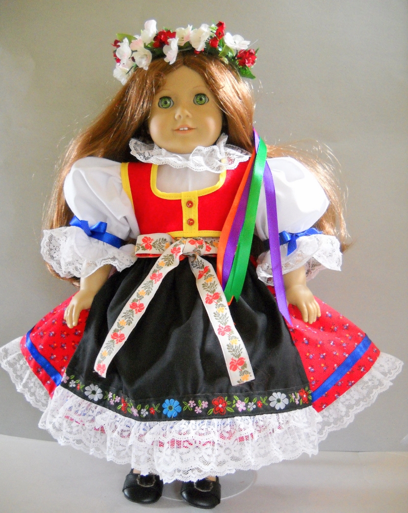 American Girl sure like to dress us their Czech girls. 