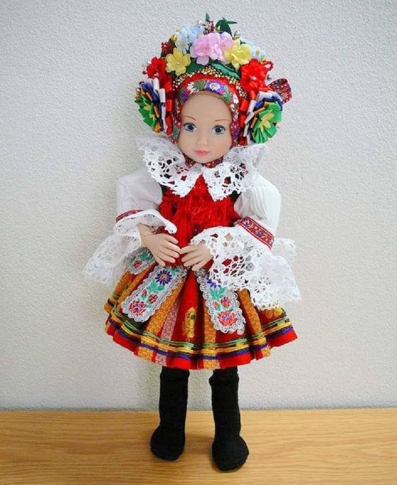 Newer doll from the 2000s.