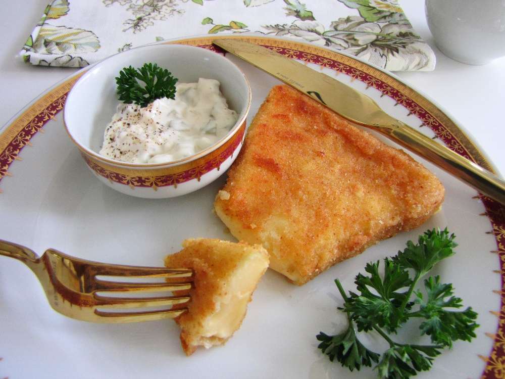 czech-fried-cheese-smazeny-syr-4