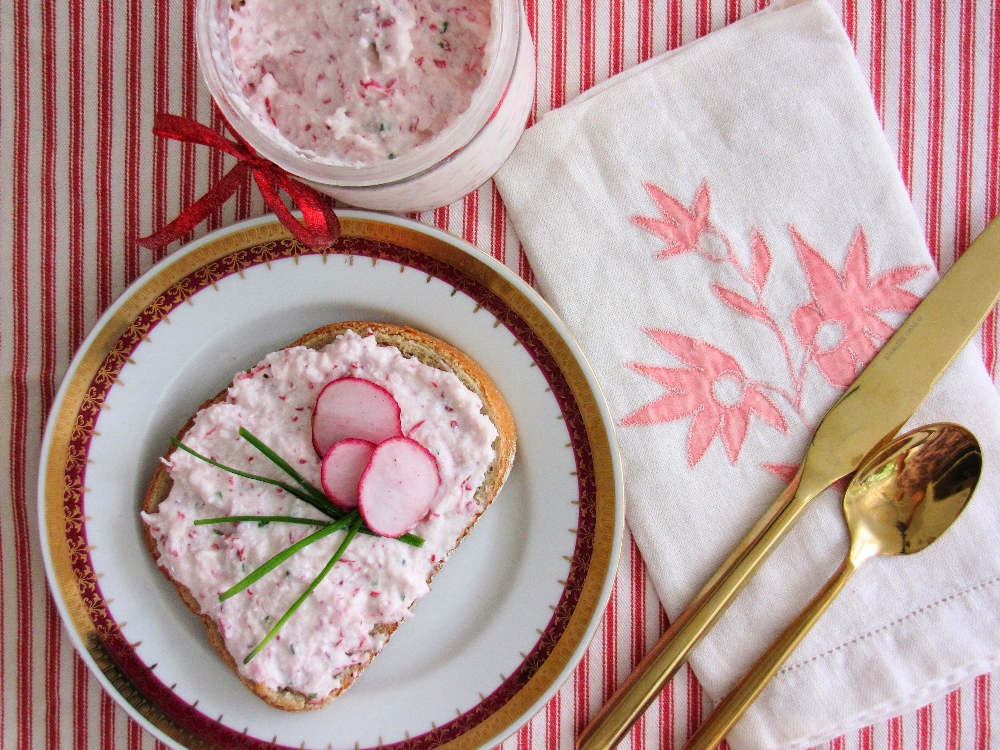 radish-and-cheese-spread-tres-bohemes-1