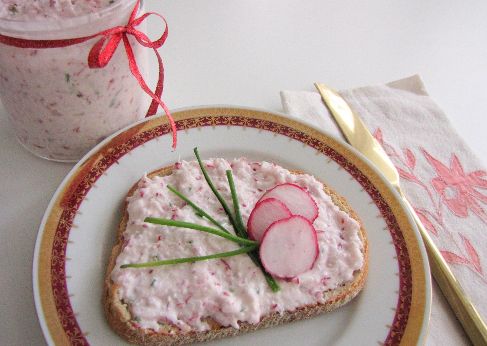 radish-and-cheese-spread-tres-bohemes-5