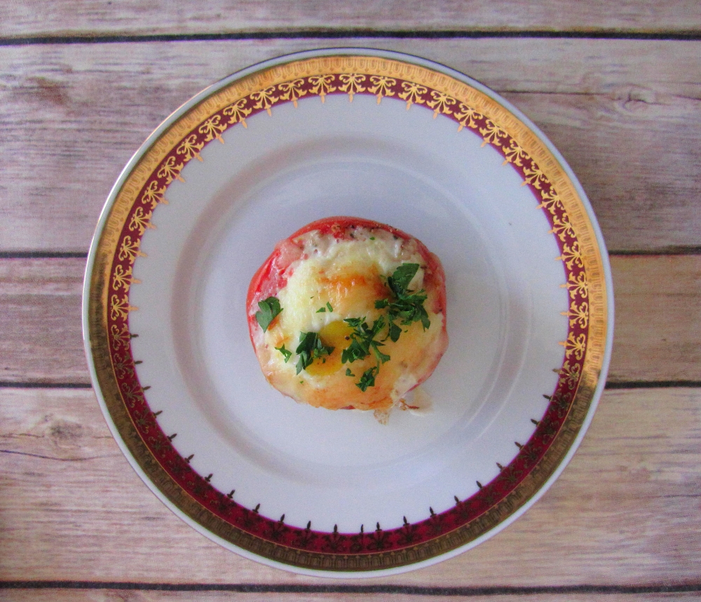 tomatoes-filled-with-cheese-and-egg-0