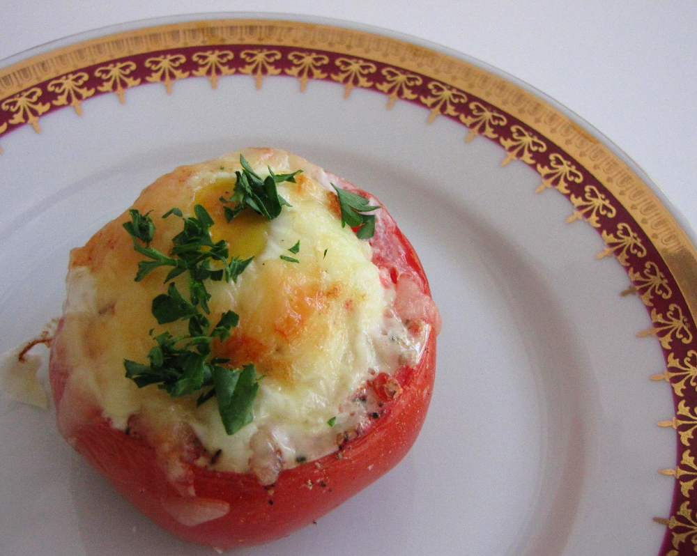 tomatoes-filled-with-cheese-and-egg-4