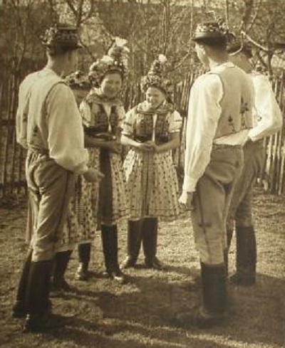 czech-folk-costumes-culture-javornik-8