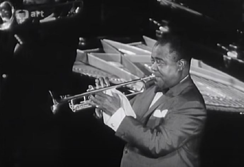 louis-armstrong-in-prague-semafor-lucerna-show-8