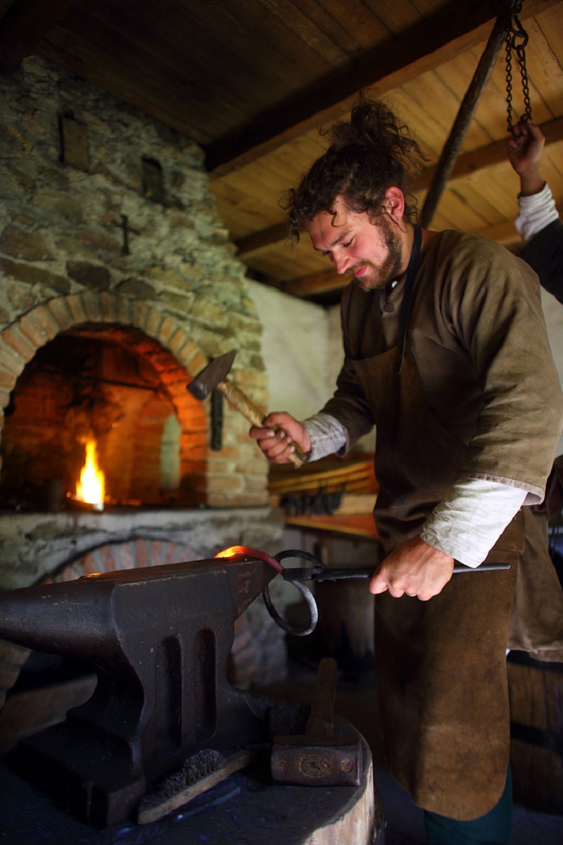 traditional-crafts-at-the-castle-selmberk-1