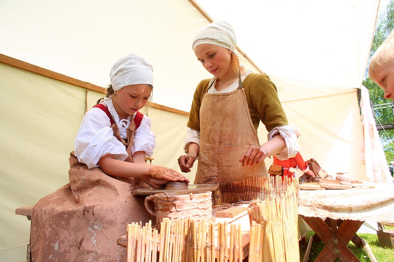 traditional-crafts-at-the-castle-selmberk-12