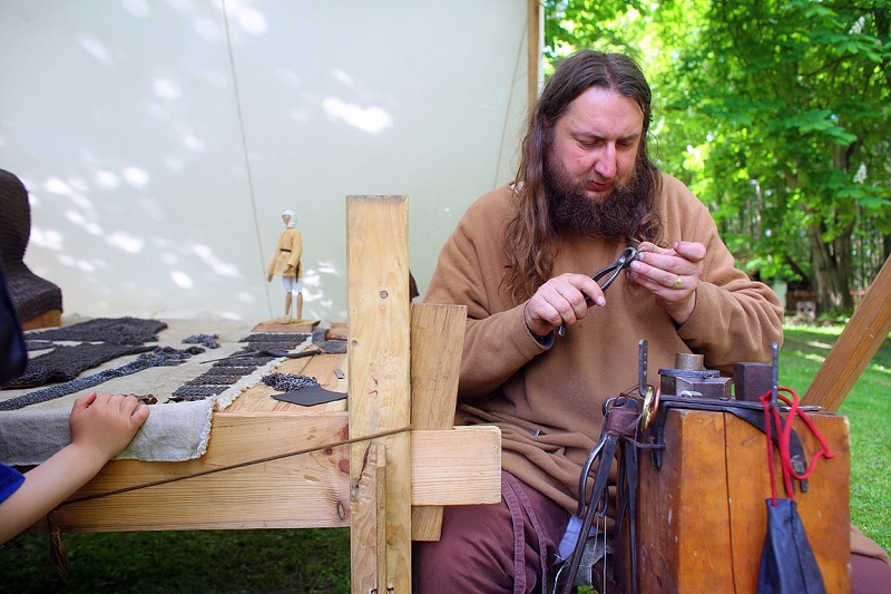 traditional-crafts-at-the-castle-selmberk-16