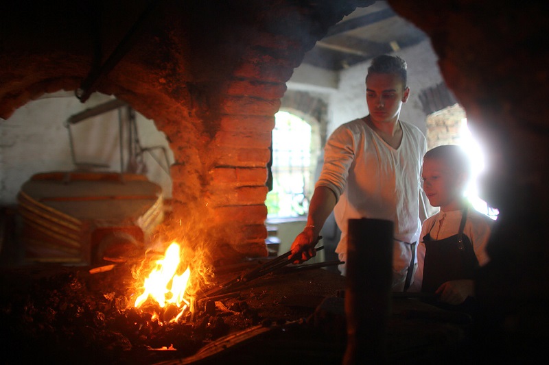 traditional-crafts-at-the-castle-selmberk-6