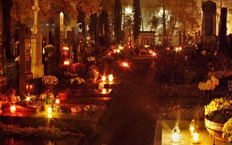 All-Souls-Day-in-the-Czech-Republic-via-Tres-Bohemes