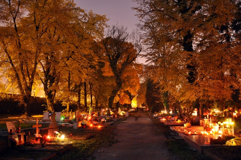 All-Souls-Day-in-the-Czech-Republic-via-Tres-Bohemes